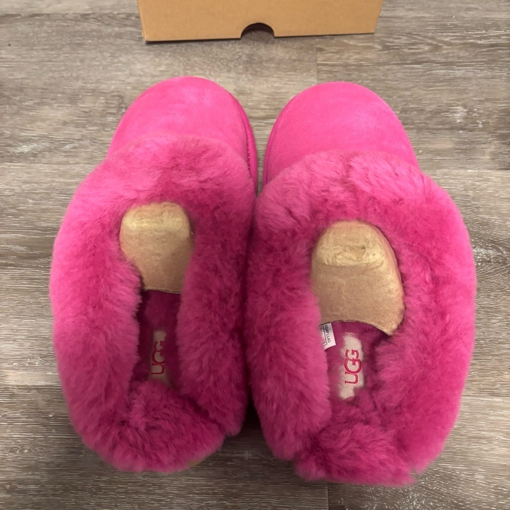 UGG | Cluggette Indoor Outdoor Sheepskin Slippers In Dark Peony Pink NEW - Picture 6 of 8
